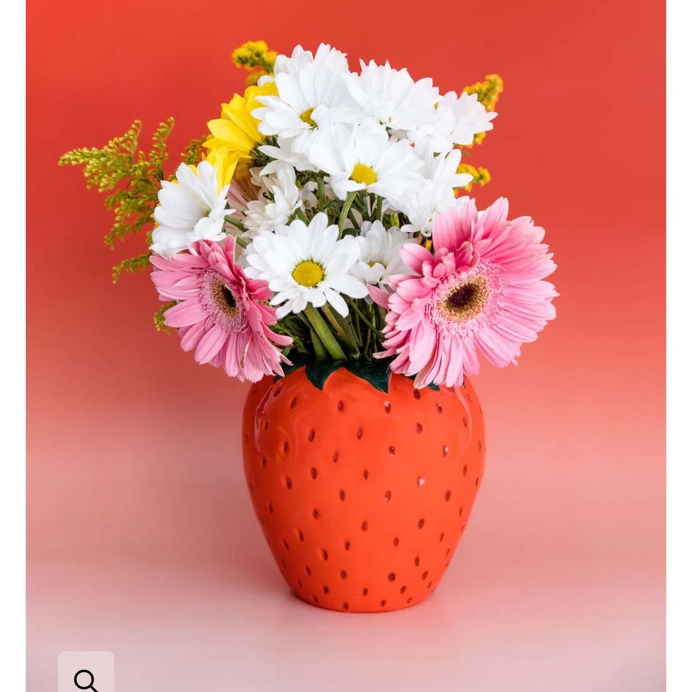 ban.do strawberry vase